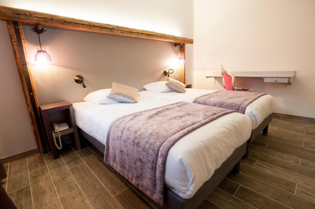 Charm Twin Room room - Image 2