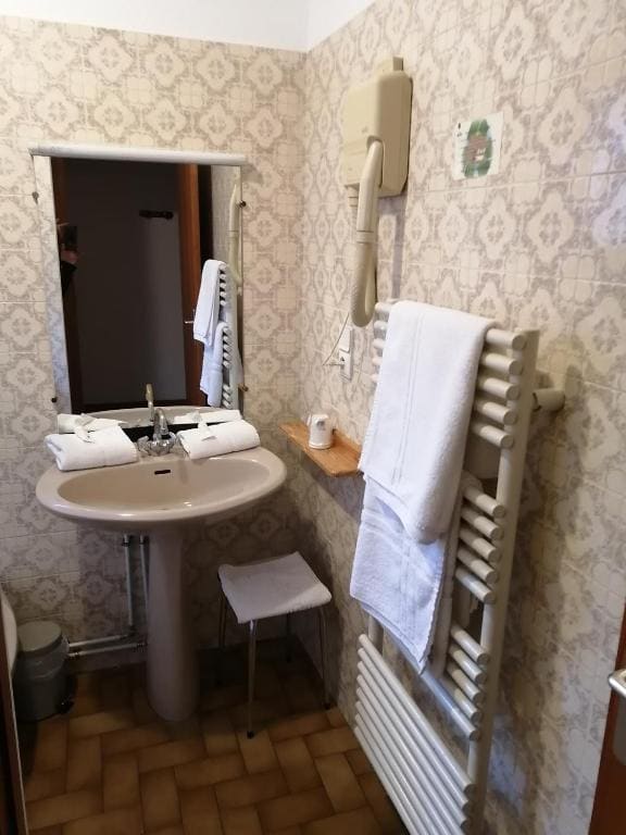 Standard Double Room room - Image 3
