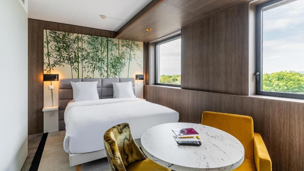 Standard Queen Room room - Image 1