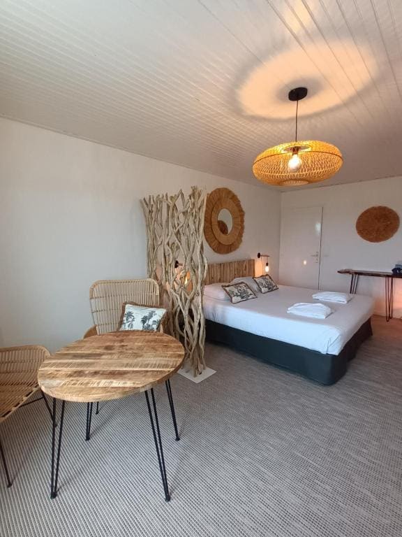 Large Double Room room - Image 3