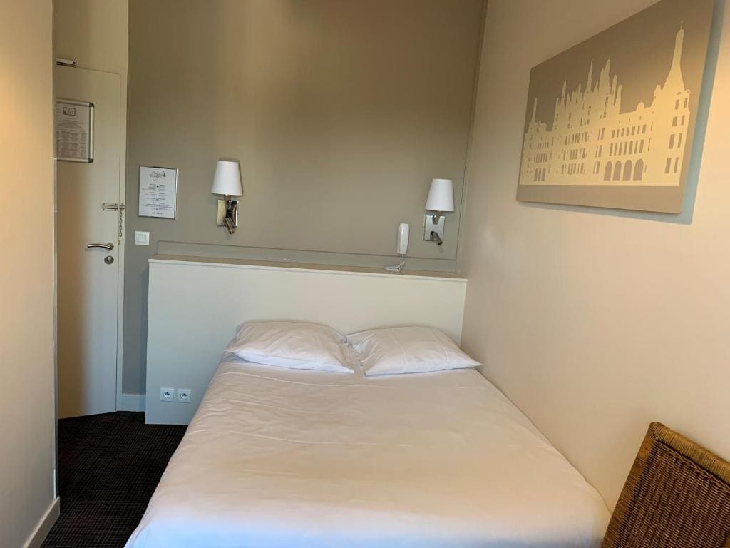 Superior Single Room room - Image 3