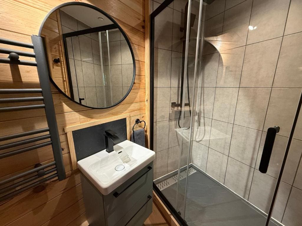 Deluxe Twin Room room - Image 3