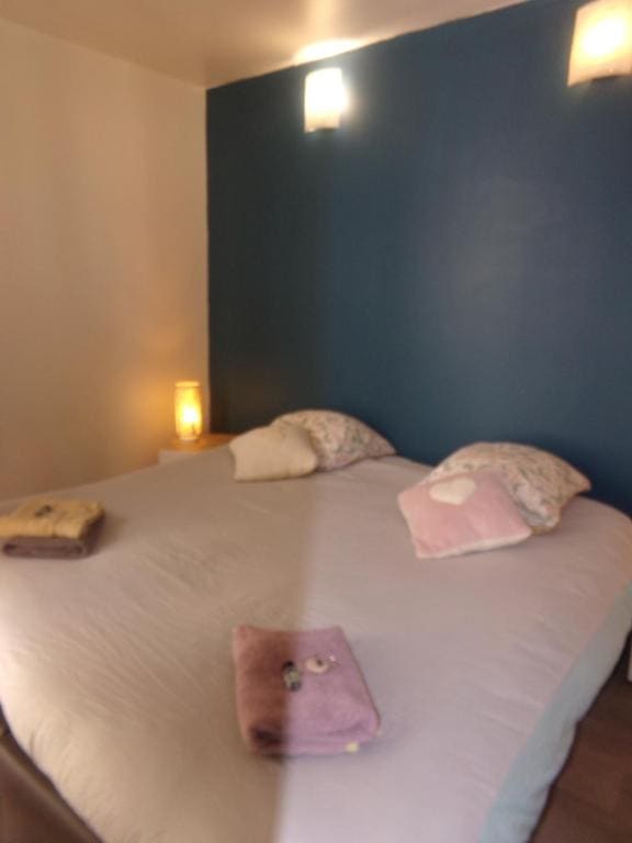 Two-Bedroom Apartment room - Image 1