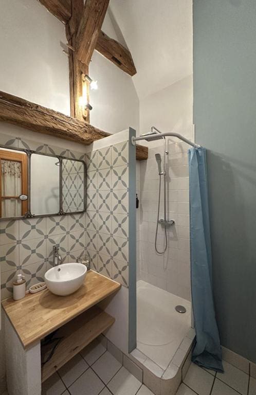 Double Room with Private External Bathroom room - Image 1