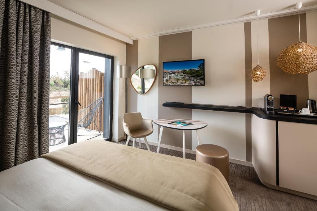 Superior Room with Spa Access room - Image 1