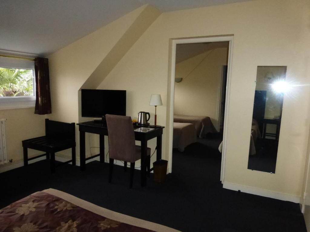 Quadruple Room room - Image 2