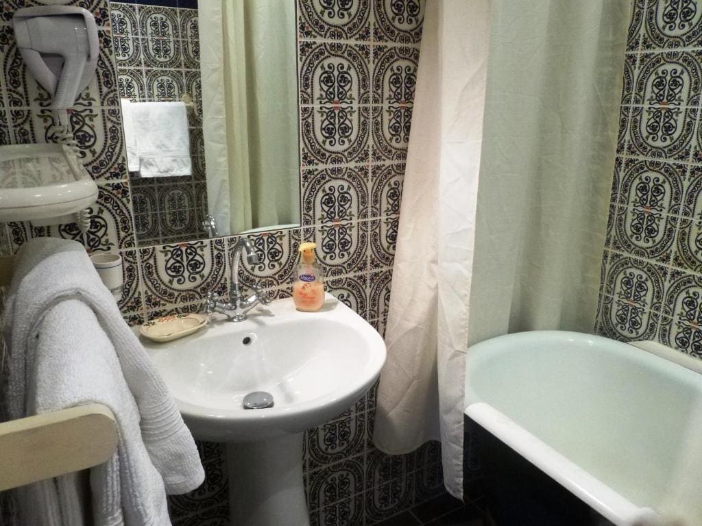 Suite room - Image 3