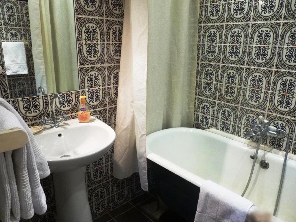 Suite room - Image 1