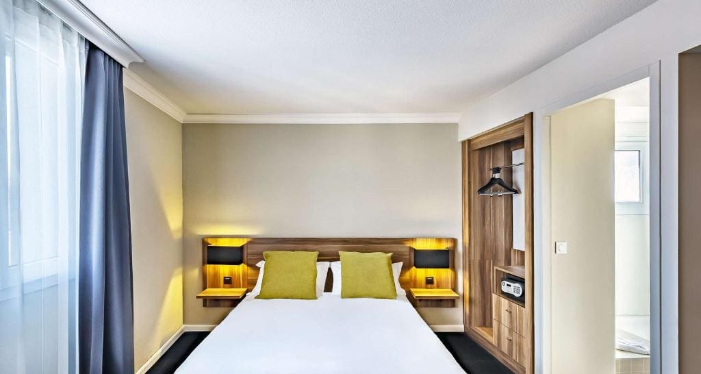 Standard Queen Room - Non-Smoking room - Image 1