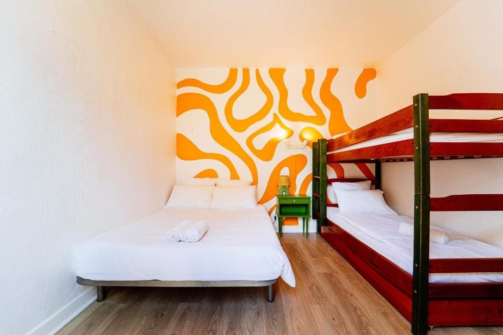Classic Quadruple Room room - Image 1