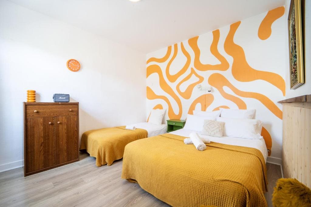 Quadruple Room with Shower room - Image 1