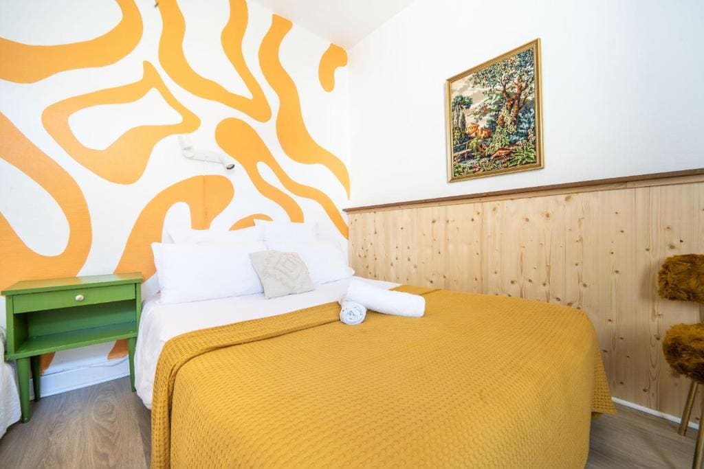 Quadruple Room with Shower room - Image 2