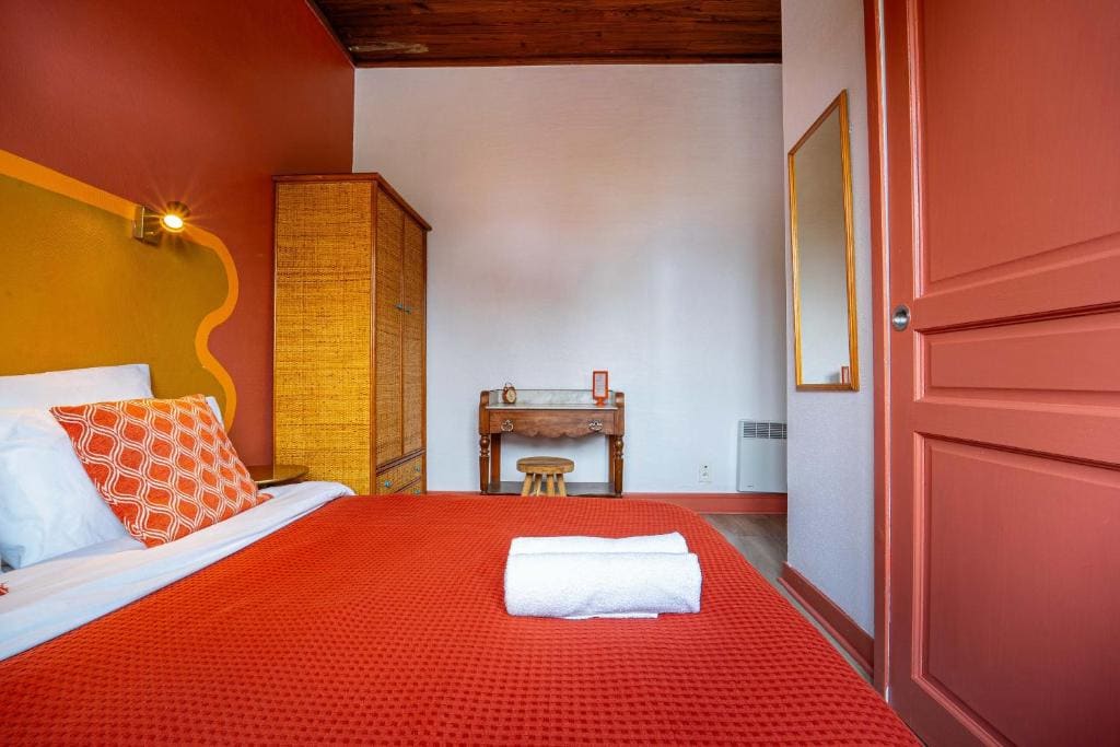Small Double Room room - Image 3