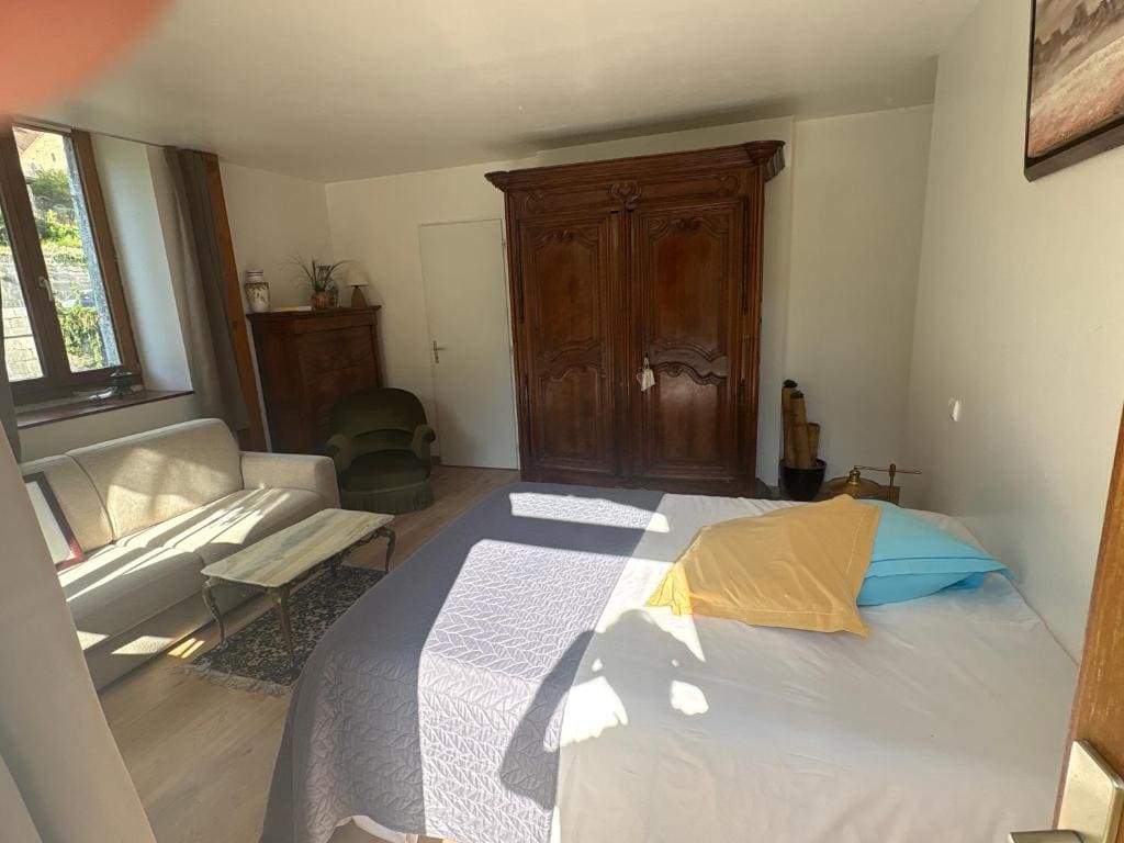 Family Room room - Image 3