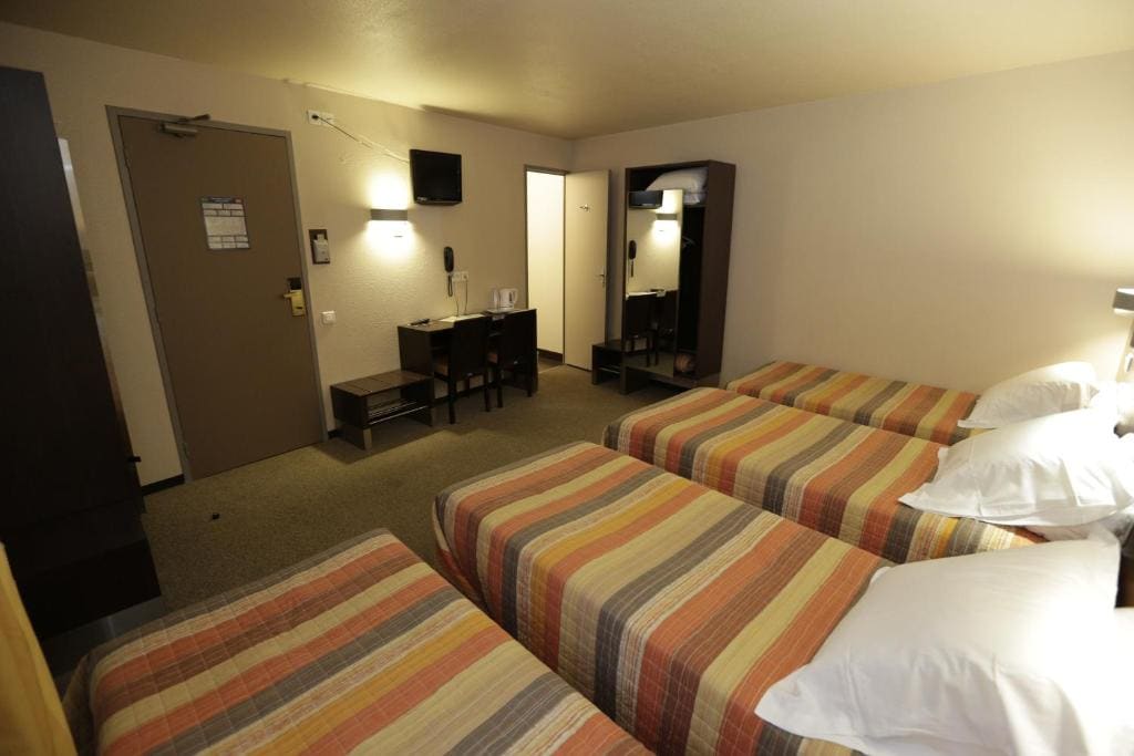 Quadruple Room room - Image 1