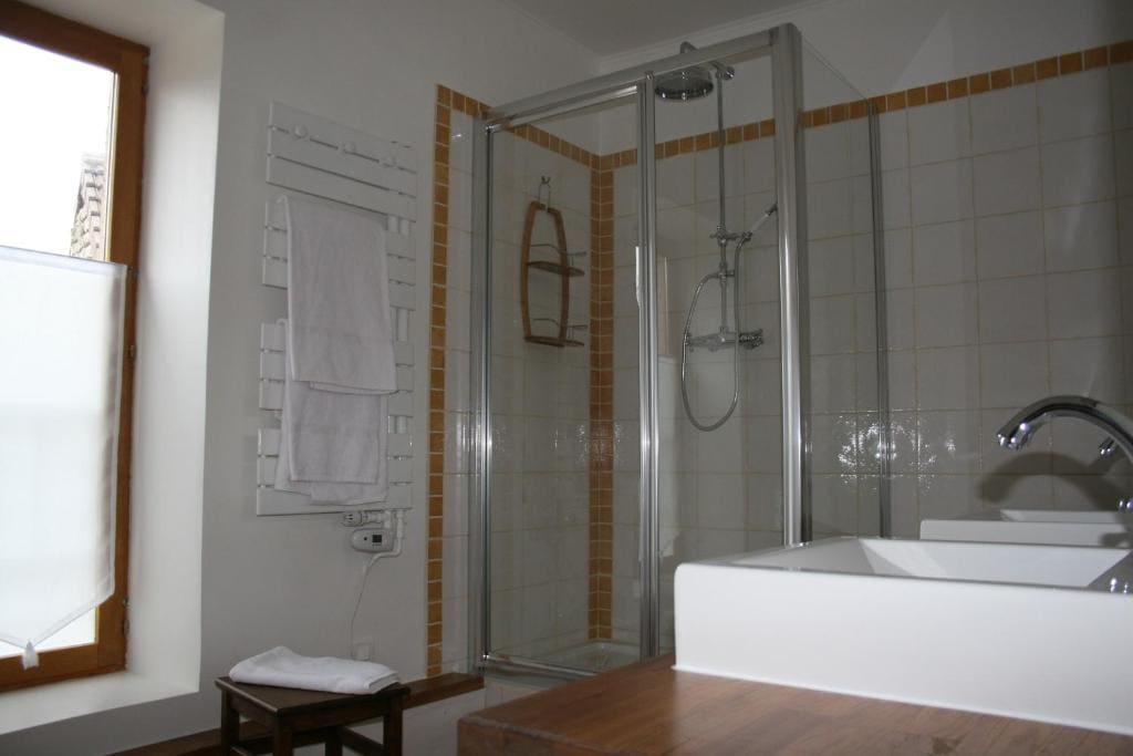 Double Room with Courtyard View room - Image 2