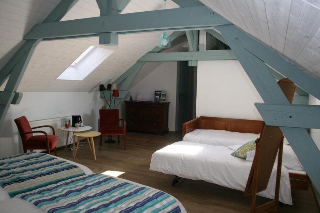 Twin Room with Extra Bed room - Image 2
