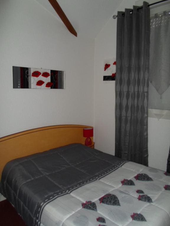 Double Room with Shower room - Image 3