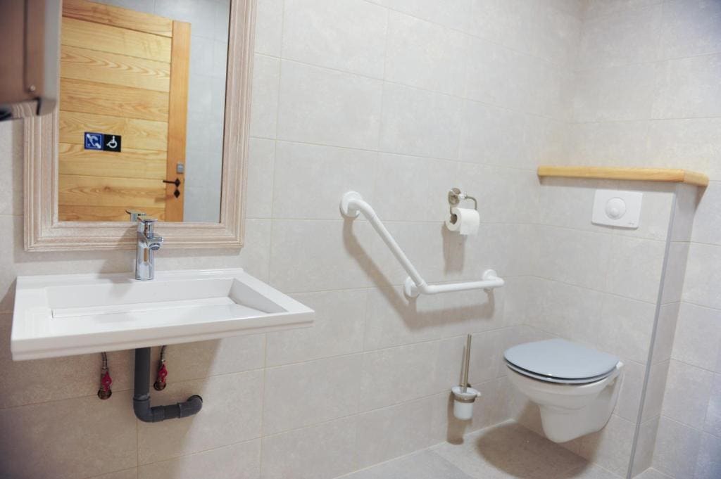 Double Room - Disability Access room - Image 3
