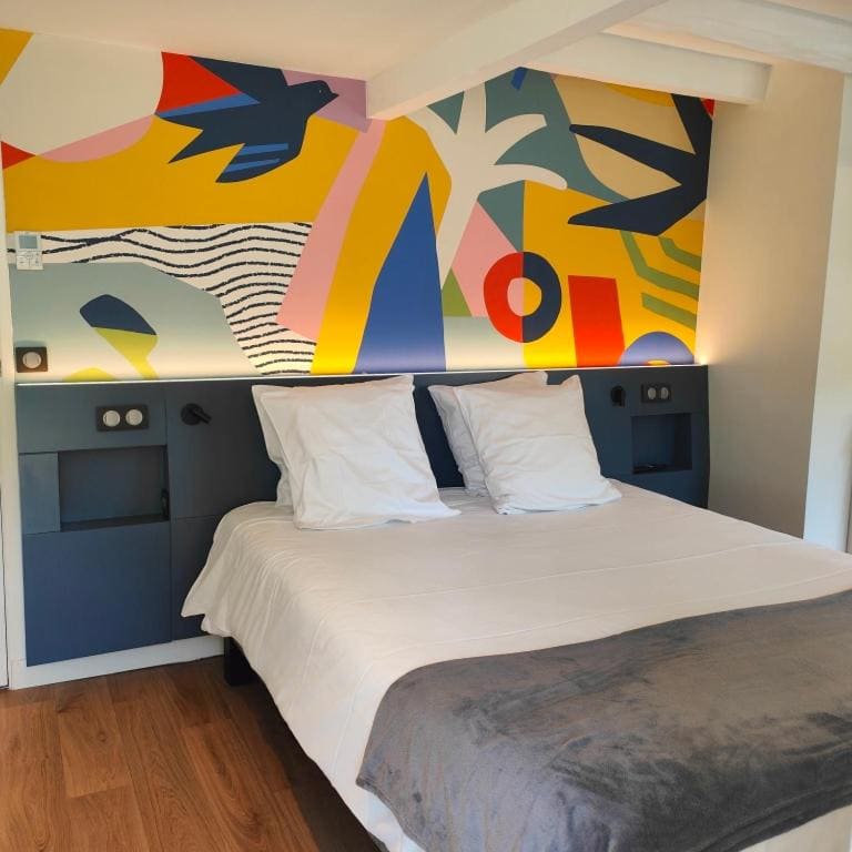 Queen Studio room - Image 2