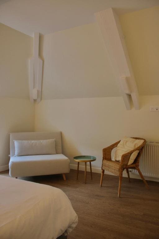 One-Bedroom Superior Apartment room - Image 3