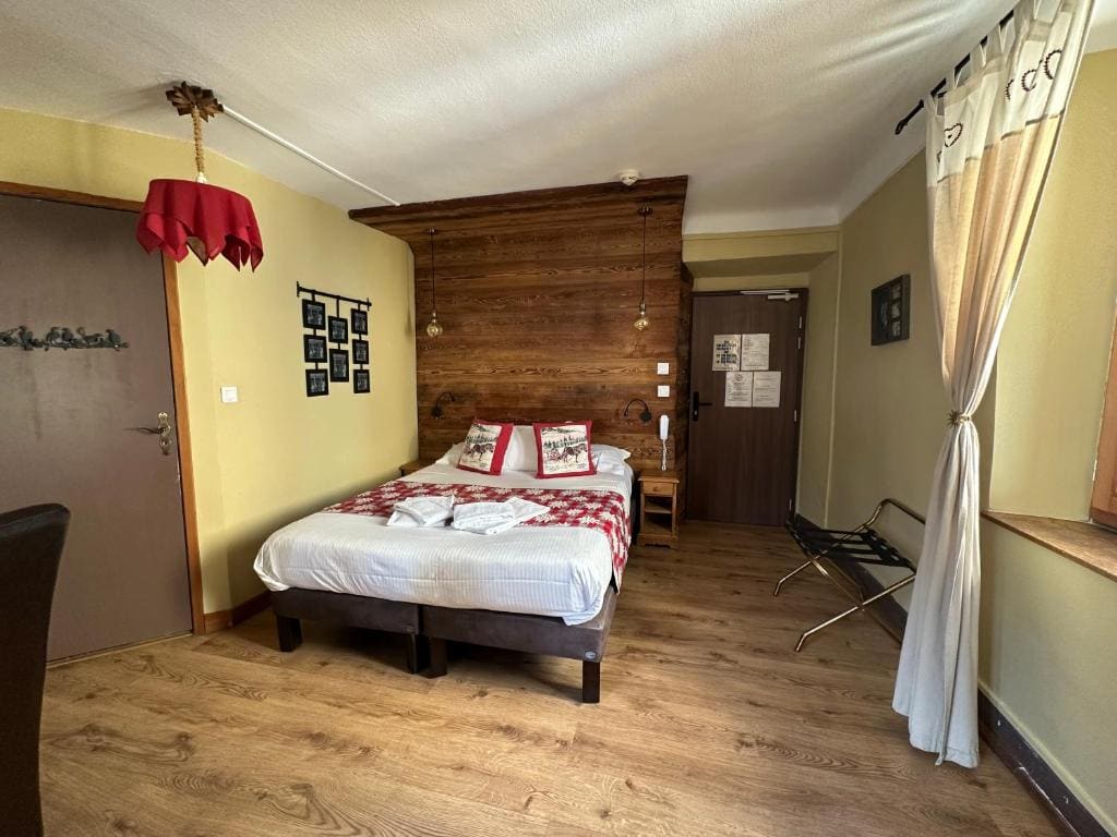 Standard Double Room room - Image 2