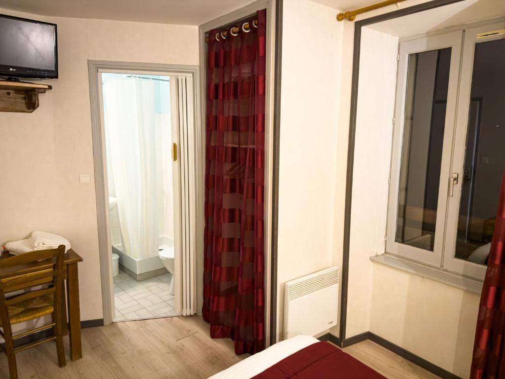 Double Room with Garden View room - Image 1