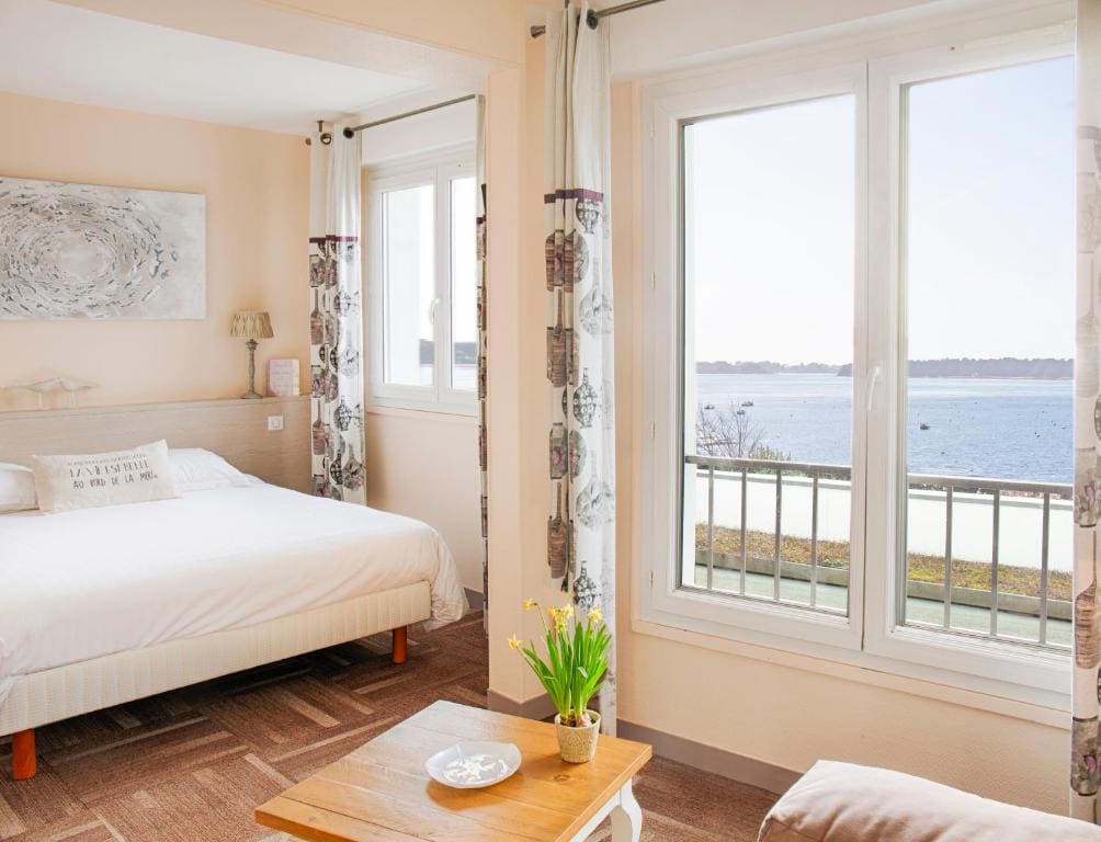 Junior Suite with Sea View room - Image 3
