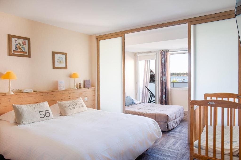 Junior Suite with Sea View room - Image 1