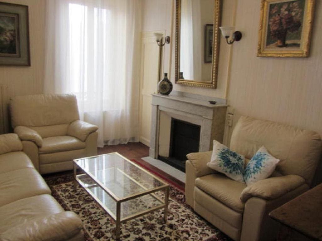 Double Room with Private Bathroom room - Image 3