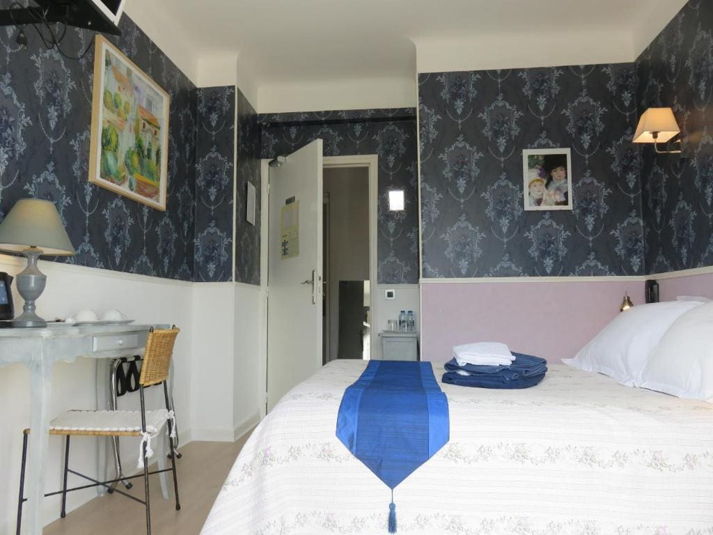 Premium Double Room room - Image 3