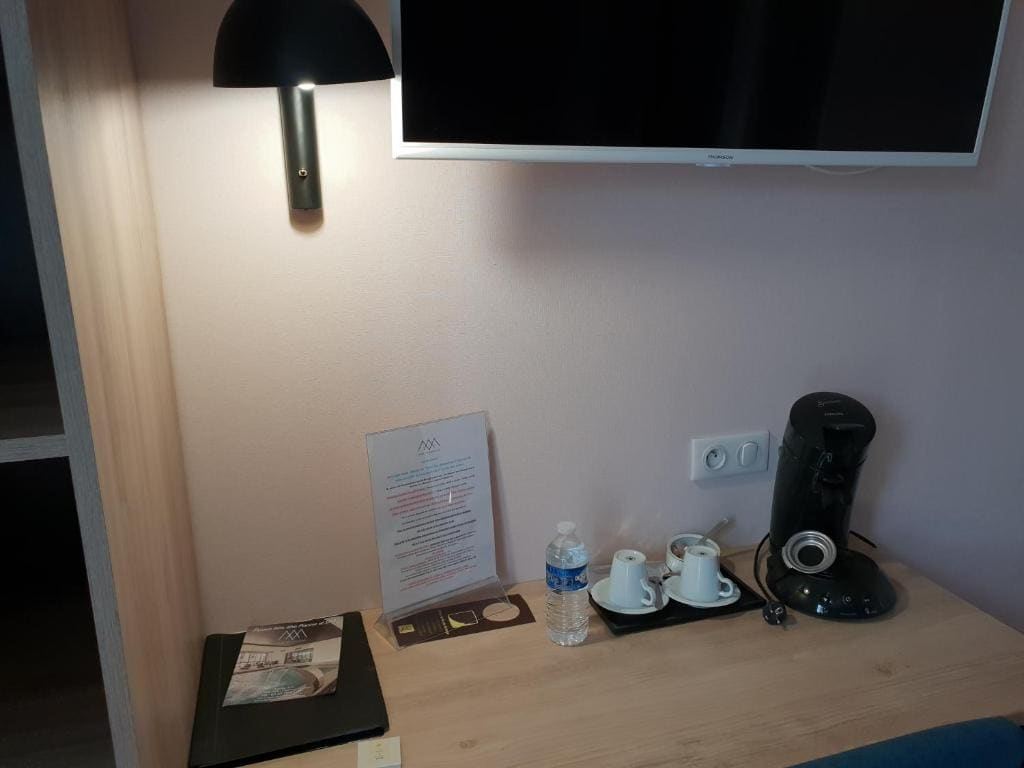 One-Bedroom Suite room - Image 2