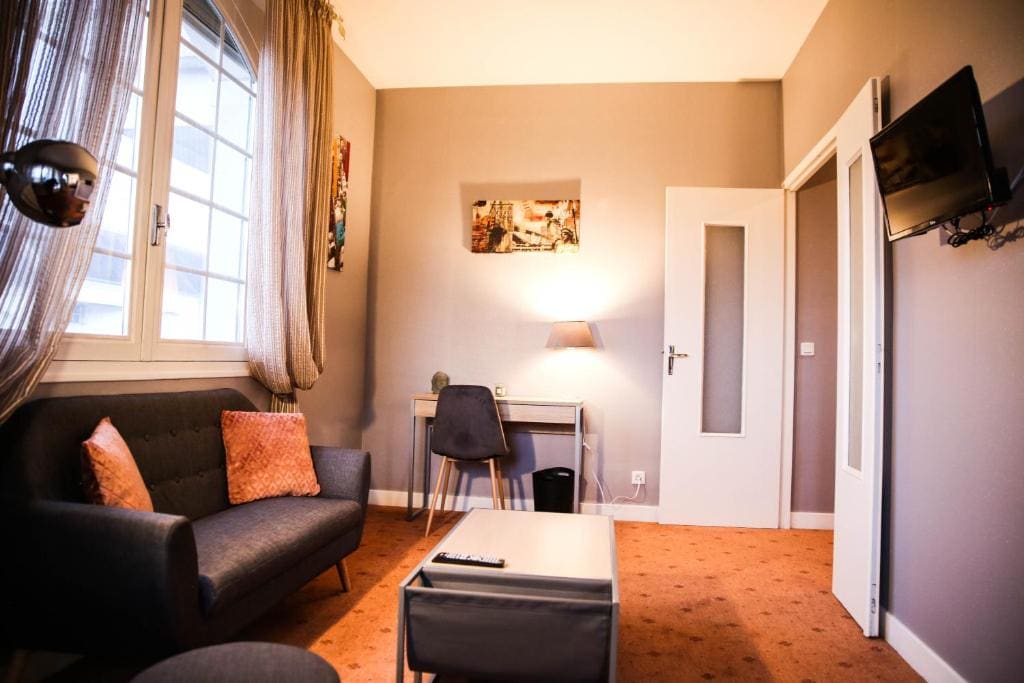 Double Room with Garden View room - Image 1