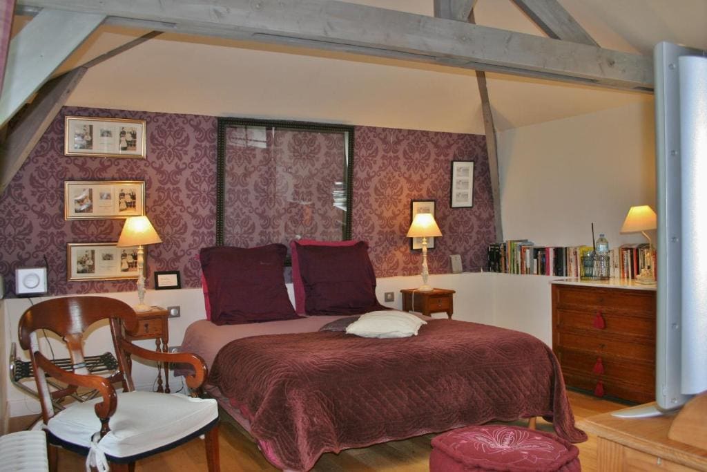 Triple Room with Bath- Cerisier room - Image 3