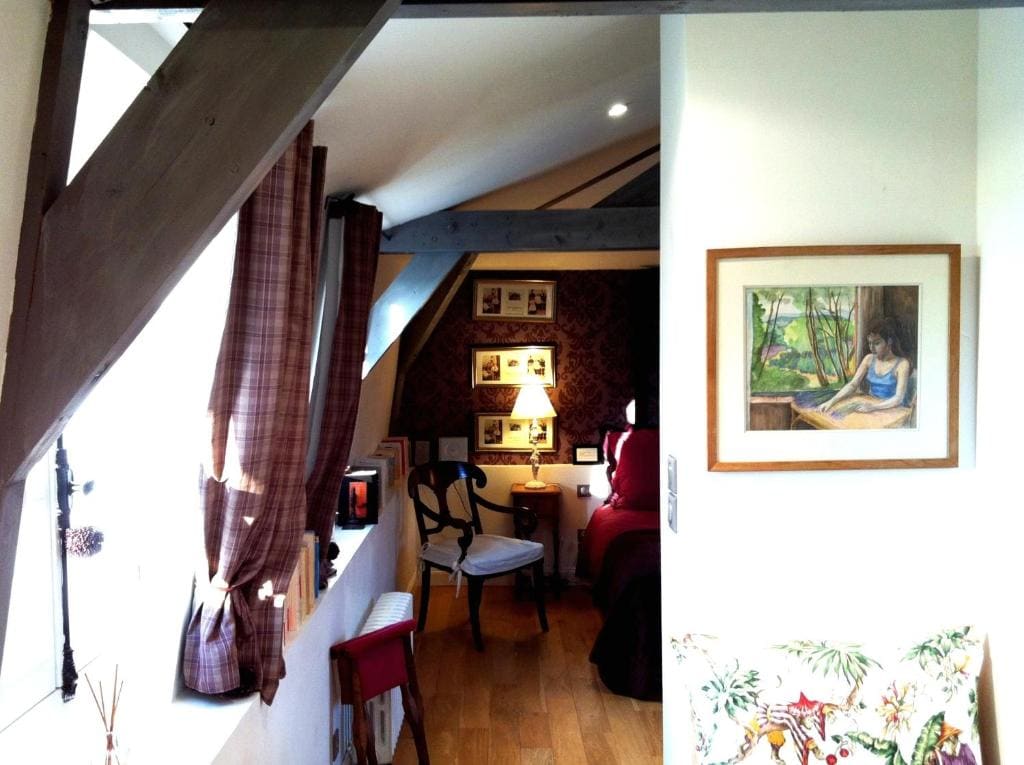 Triple Room with Bath- Cerisier room - Image 2