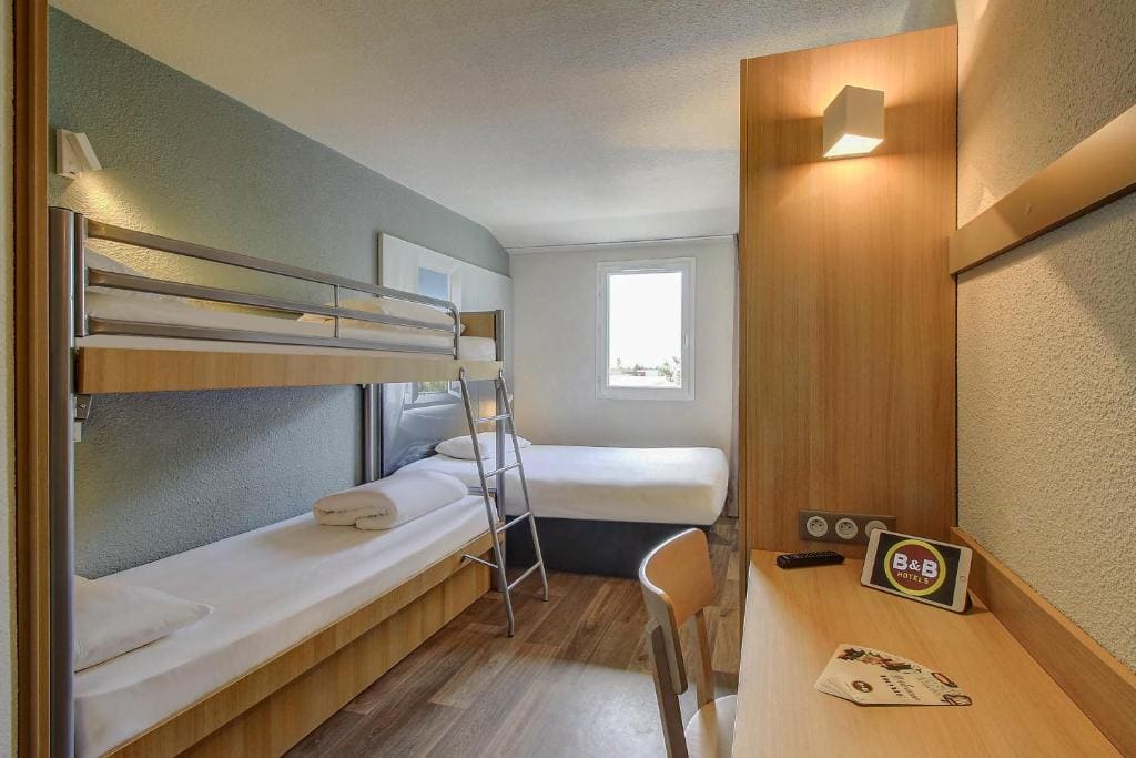 Quadruple Room - Non-Smoking room - Image 3