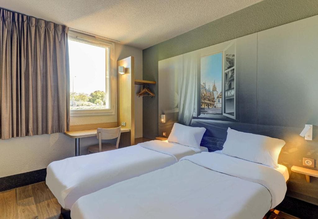 Standard Double Room room - Image 2