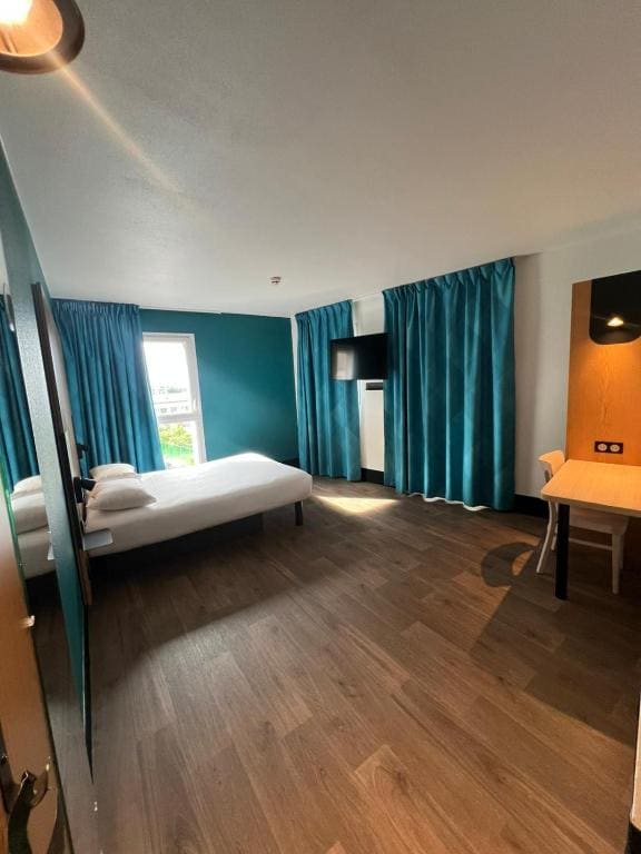 Double Room - Disability Access room - Image 3