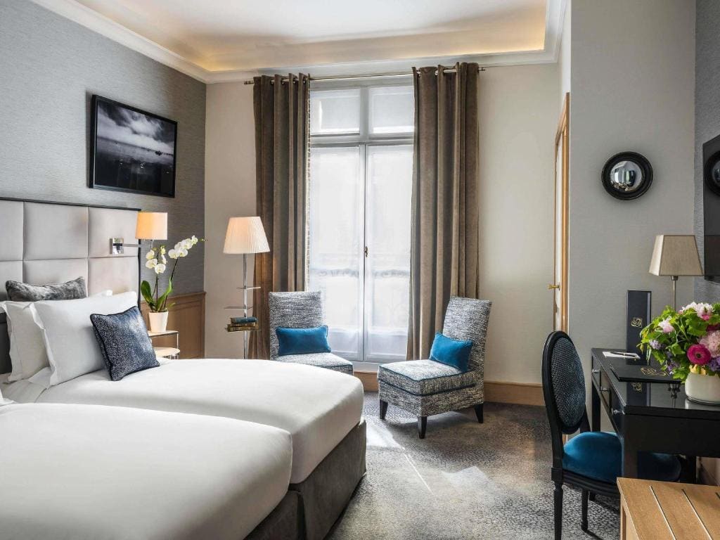 Luxury Room with 2 Single Beds room - Image 2