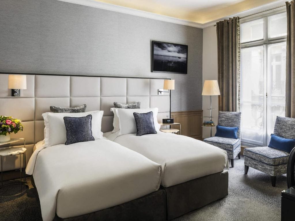 Luxury Room with 2 Single Beds room - Image 1
