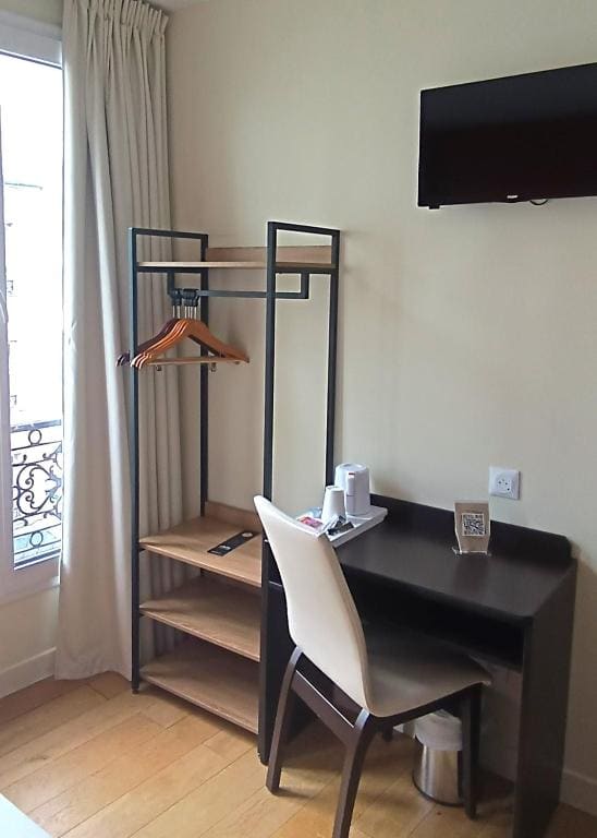 Superior Double or Twin Room room - Image 3