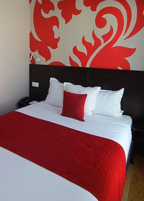 Superior Double or Twin Room room - Image 2