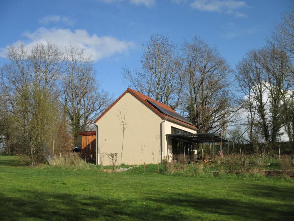 Three-Bedroom House room - Image 2