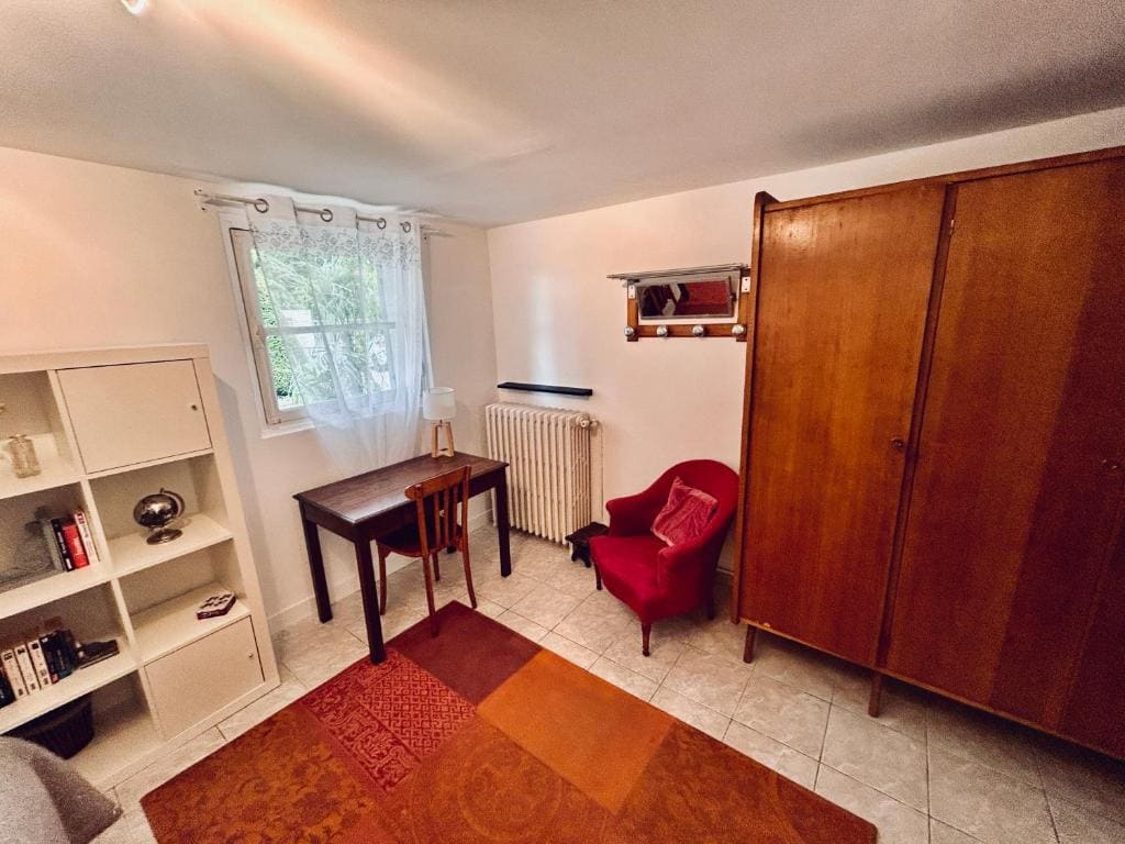 Double Room with Private Bathroom room - Image 2