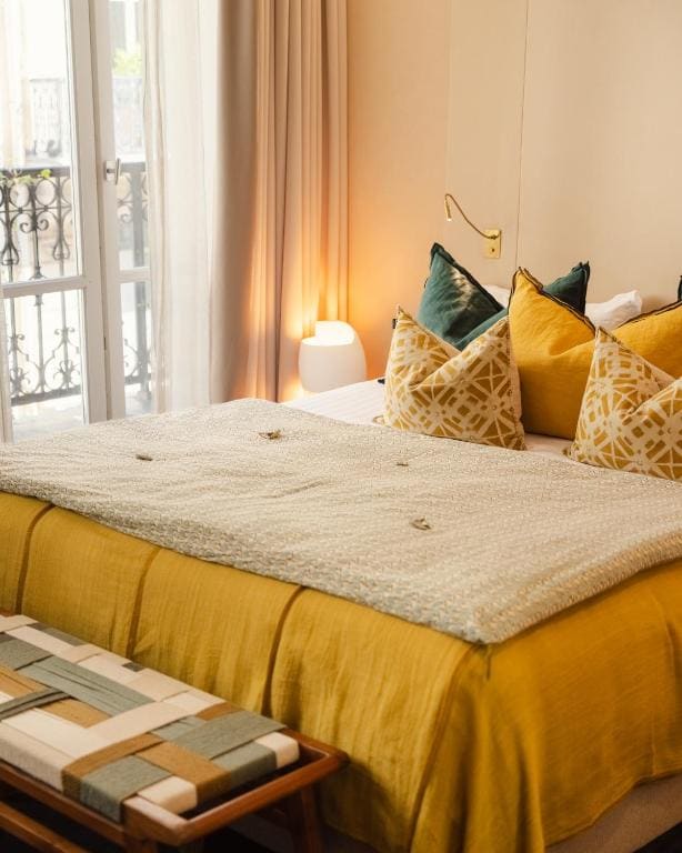 Deluxe Double Room with Balcony room - Image 1