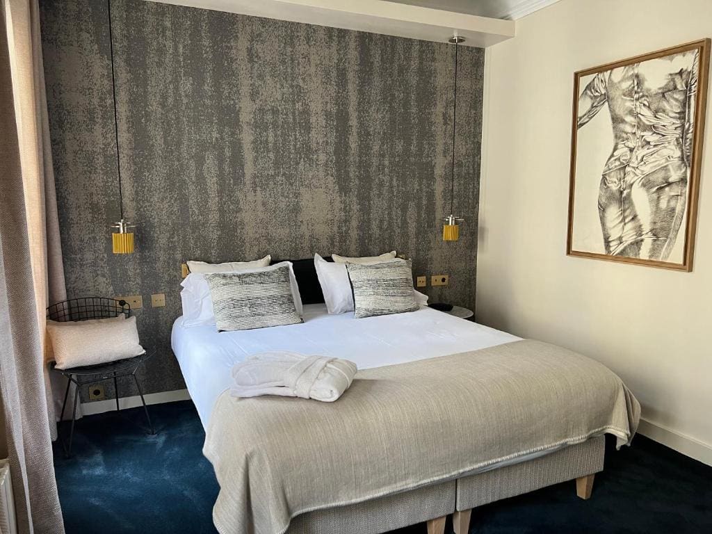 Deluxe Double or Twin Room with City View room - Image 3