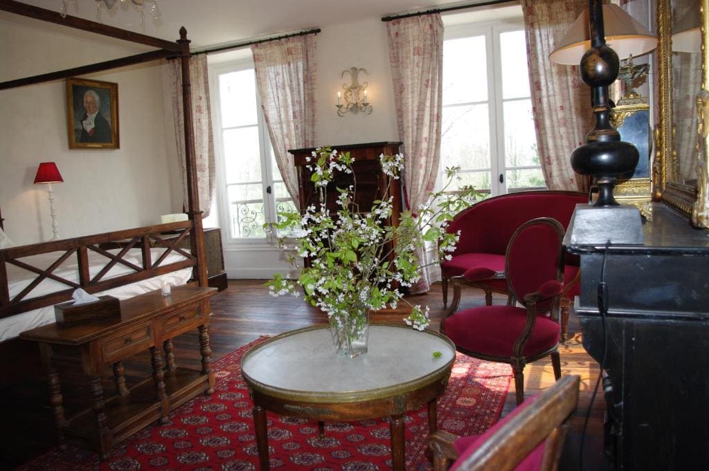 Superior Triple Room room - Image 1