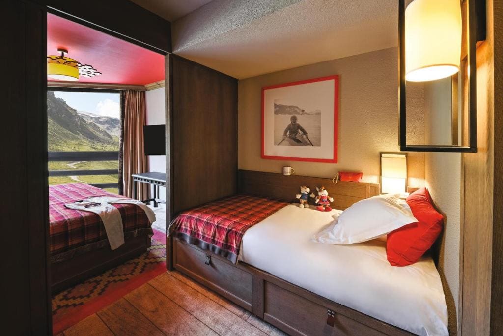 Quadruple Room with Mountain View room - Image 3