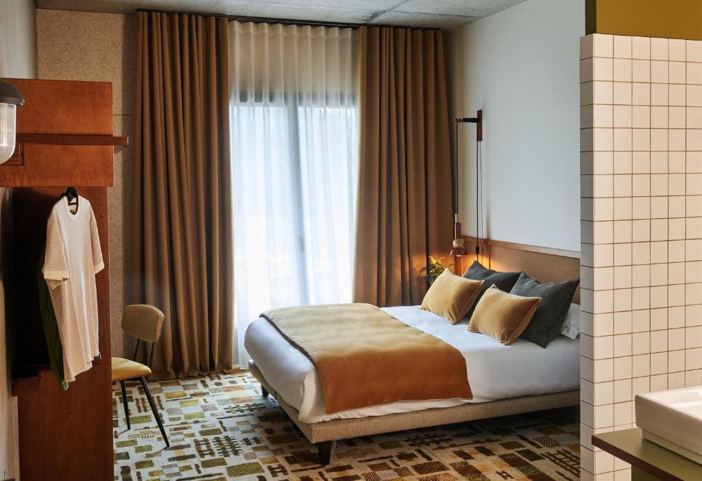 Side-by-side double rooms room - Image 2