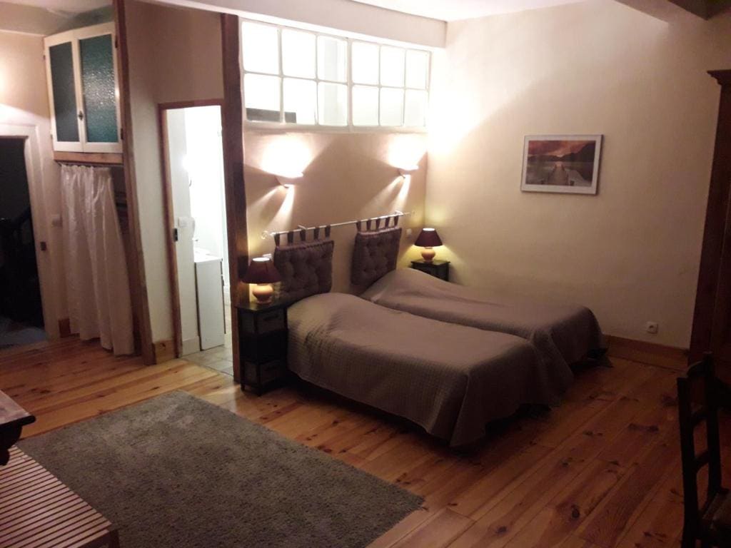 Room room - Image 1